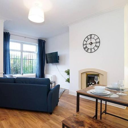 3 Bedroom Home With Free Parking Leeds (West Yorkshire) Exterior foto