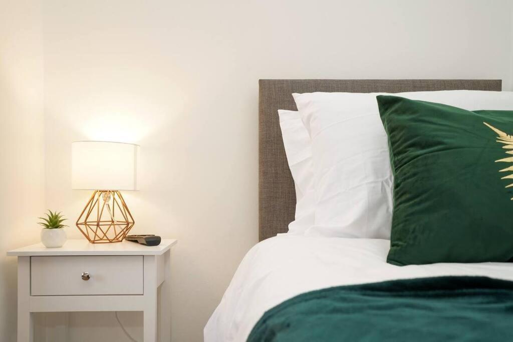 3 Bedroom Home With Free Parking Leeds (West Yorkshire) Exterior foto