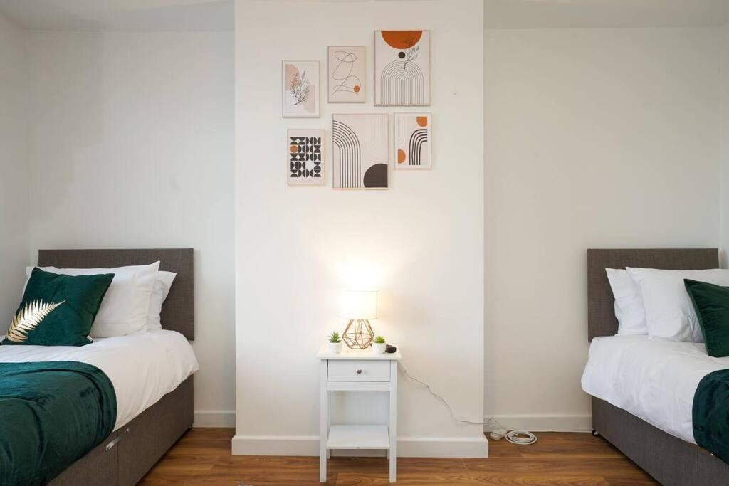 3 Bedroom Home With Free Parking Leeds (West Yorkshire) Exterior foto