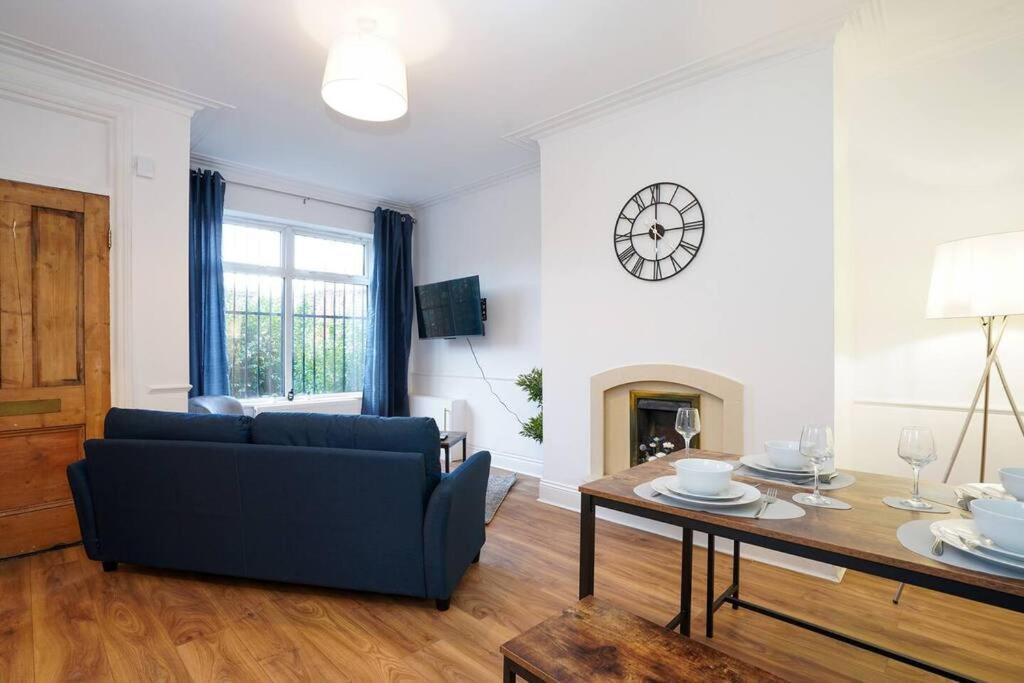 3 Bedroom Home With Free Parking Leeds (West Yorkshire) Exterior foto
